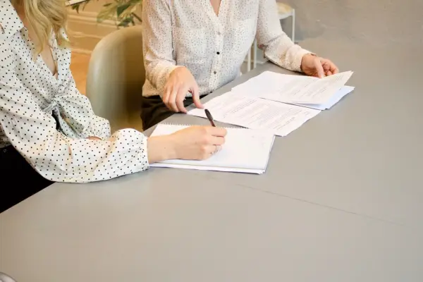 Umowa przedwstępna sprzedaży nieruchomości - na co uważać?