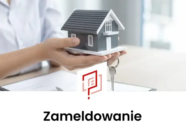 Ręce trzymają model domu i klucze, symbolizujące zmianę adresu zameldowania.
